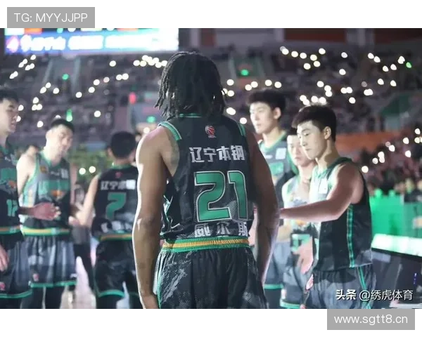 威尔斯30分助力球队获胜精彩表现