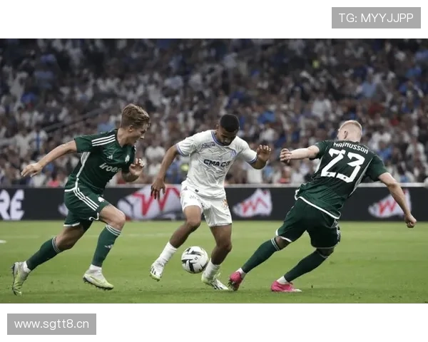 帕纳辛奈科斯战平比尔森二比二